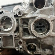 Demonterad balansaxel på BMW mini B47 B48 N47 som 118750 2288054 83302288054