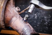 Gängskärarsats för NOx- och Partikelfiltersensorer 2-delar