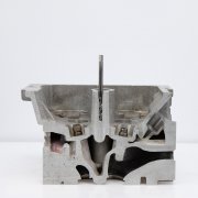 Montering av gänghylsa i cylinderhuvudets gängade hål