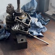 Precisionstyrbult för växellådsmontering, VAG T10079