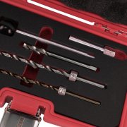 Stegborr och gängtapp från reparationssatsen