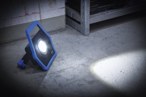 COB LED Arbetslampa 30W – 1400/2200 lm, IP54, Dual Color