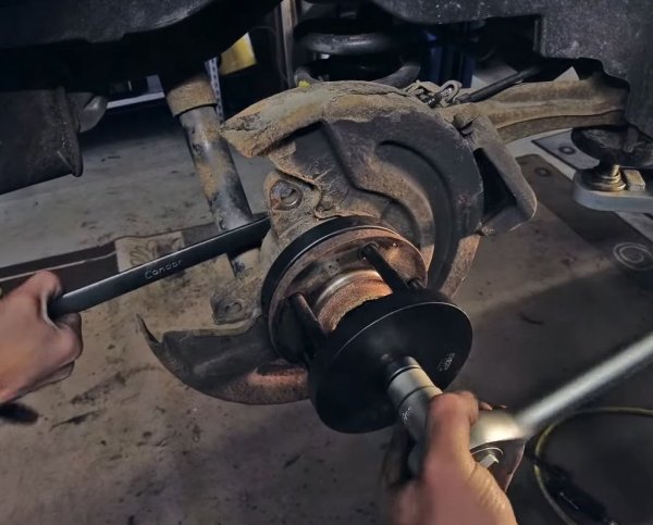 Demontering av 85mm hjullager VAG