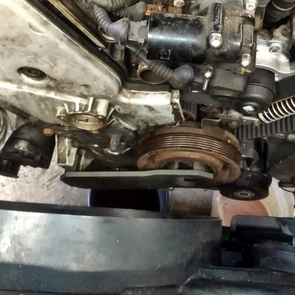 demontering av vibrationsdämpare på Audi 3.6, 3.7 och 4.2 V8