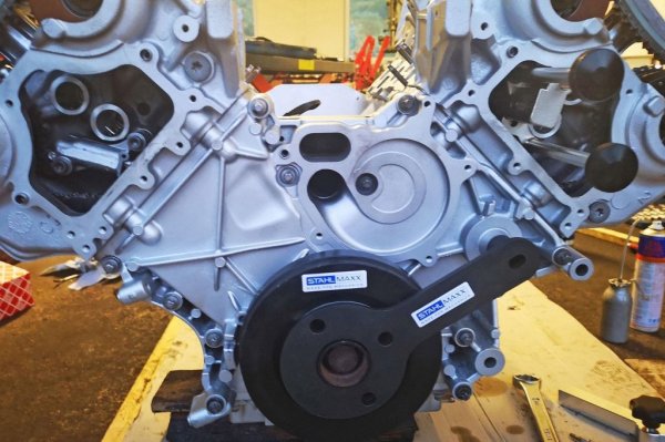 Förspänningsverktyg för kamkedjan på BMW N63 S63 N74