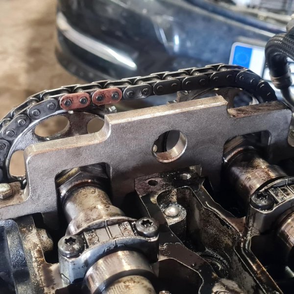 låsning av kamaxel på Mercedes OM651