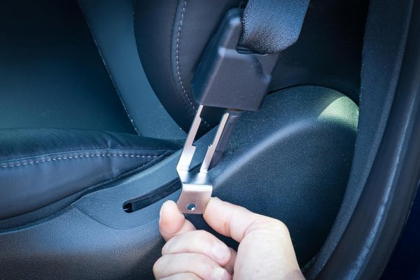 Lossningsverktyg Säkerhetsbälte Tesla Model 3 & Y