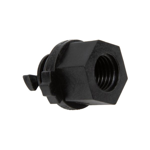 Närbild på adapter med M12x1,5 gänga för transmissionsoljebyte