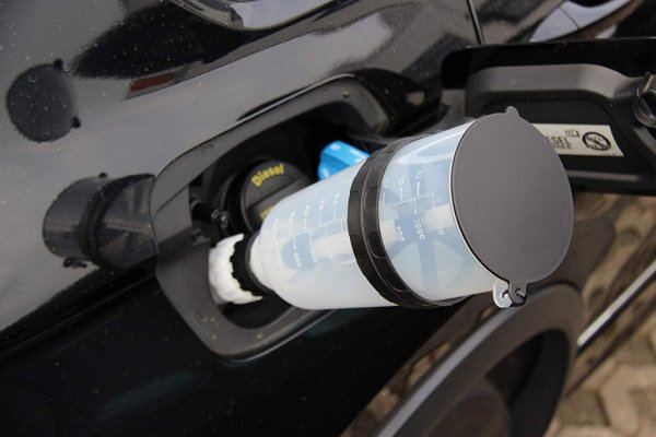 Rak påfyllningstratt för AdBlue® – 1,1 L