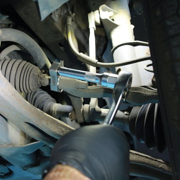 Specialnyckel används på hydraulledning