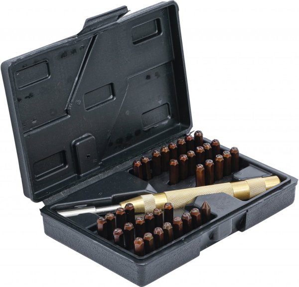 Automatisk stans med 4mm bokstäver